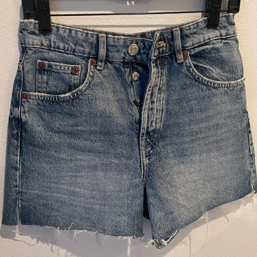 Zara high waisted jean shorts, size 4